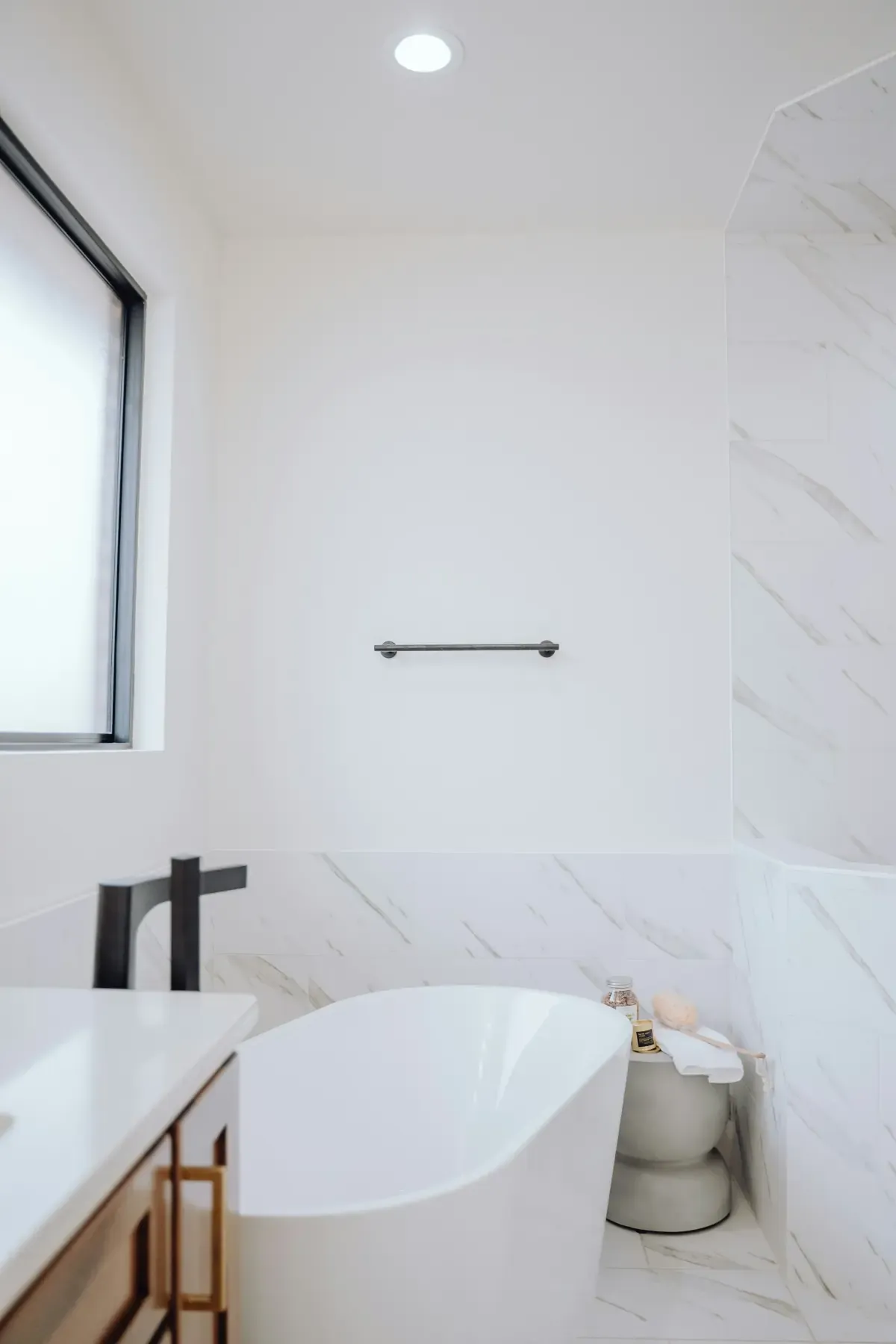 Modern bathroom finishes used as restoration references